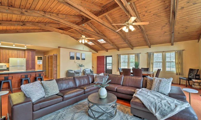 Clyde Cabin | Rustic Clyde Getaway w/ Maggie Valley Views!