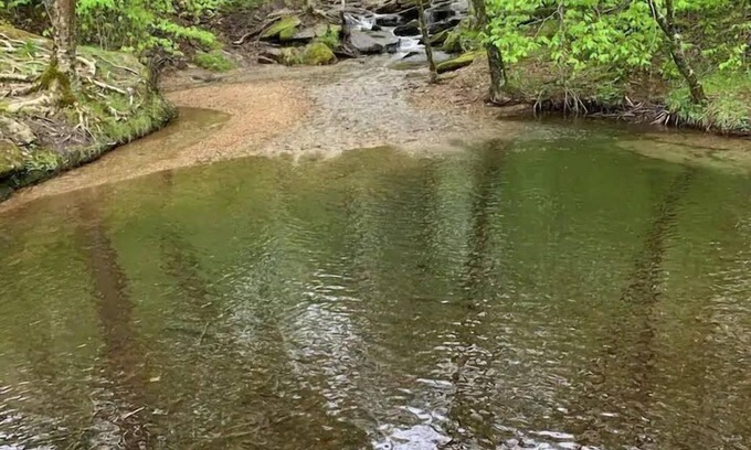 Beech Mountain Condo | Rustic Condo Pool Fun + Hot Tub!