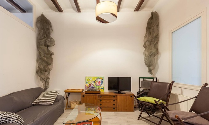 La Sagrera House | Rustic family home with private terraces