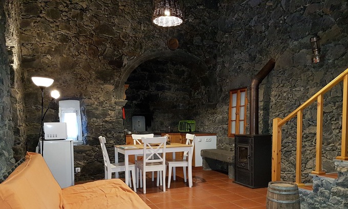 Ponta Delgada Cottage | Rustic house with fireplace and 2km of natural pools