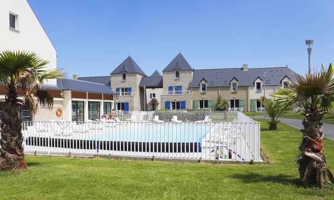 Chateau-Malo House | Rustic House near the Centre of Saint-Malo Centre!