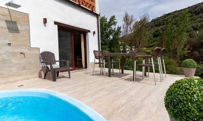 El Valle Villa | Rustic house with views in the Lecrin Valley