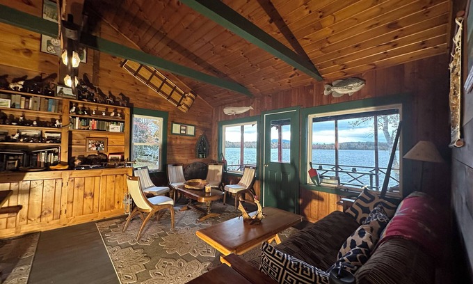 New Vineyard Cottage | Rustic lakefront cottage with dock and kayaks. Family friendly!
