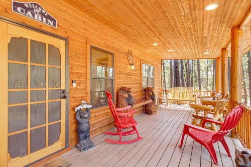 Pinetop-Lakeside House | Rustic Lakeside Cabin on 3 Acres with Nature Views!