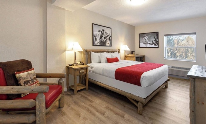 Iron Mountain Hotel | Rustic Lodge w/Heated Pool & Ski-in/Ski-out Access & Golfing- Perfect Retreat!