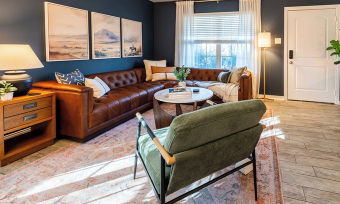 West Dallas House | Rustic Ranch Retreat - King Bed, Patio & Free Parking