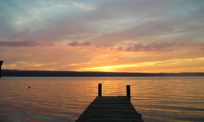 Lamoreaux Landing House | Rustic Retreat on Seneca Lake Wine Trail - Romantic, Family and Pet Friendly