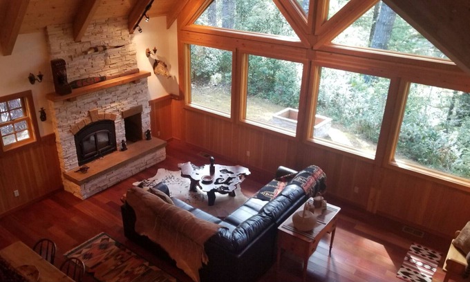 Gold Beach House | Rustic & Serene Forest Retreat