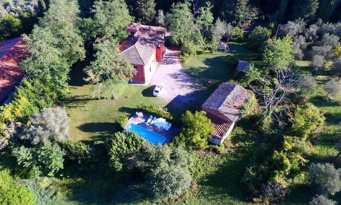 Ghizzano House | Rustic villa with swimming pool on the Tuscan hills