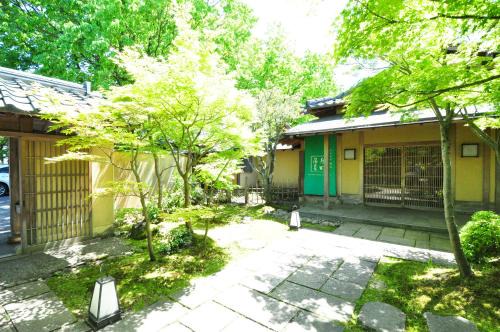 Tsukioka Onsen Hotel | Ryokan Imai