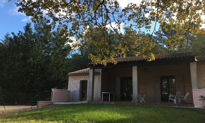 Mondragon House | Séjour Provençale au Coeur de la Pinède au Gîte L'oustal
