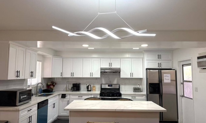 East San Gabriel House | S-Spacious 5-bedroom house with backyard in delightful San Gabriel