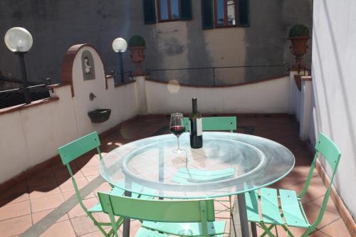 San Lorenzo Apartment | S.Zanobi courtyard house w/terrace
