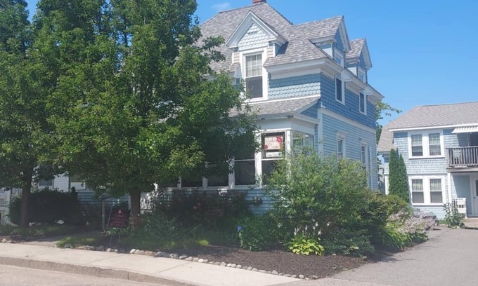 Old Orchard Beach House | Sadie's Place in Old Orchard Beach