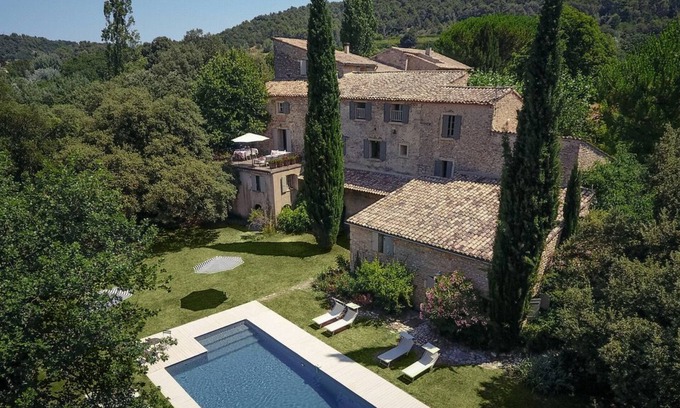 Malaucene Bed & Breakfast | Safre Prieuré La Madelène: bed and breakfast in Provence at the foot of the Ventoux mountains