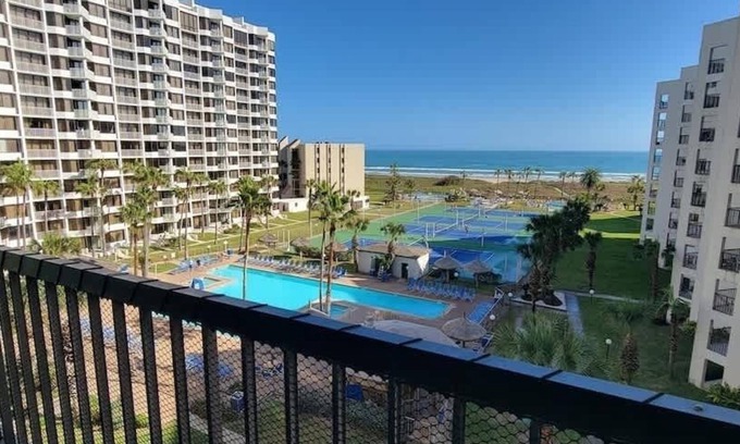 South Padre Island Condo | Saida 3601 (3-Bedroom Home) with Pool by RedAwning