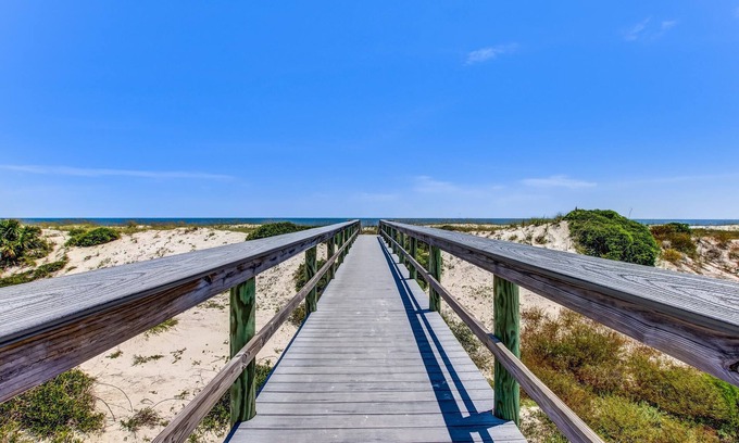 American Beach Condo | Sailmaker Getaway Oceanfront Condo on Amelia Island