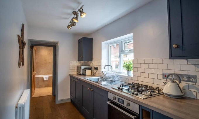 New Forest District Cottage | Sailmaker's Cottage - Lymington Town Centre