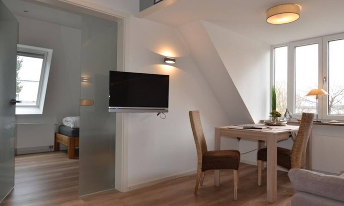 Holtenau Apartment | Sailor, shower, WC, 1 bedroom, - Cabin Holtenau