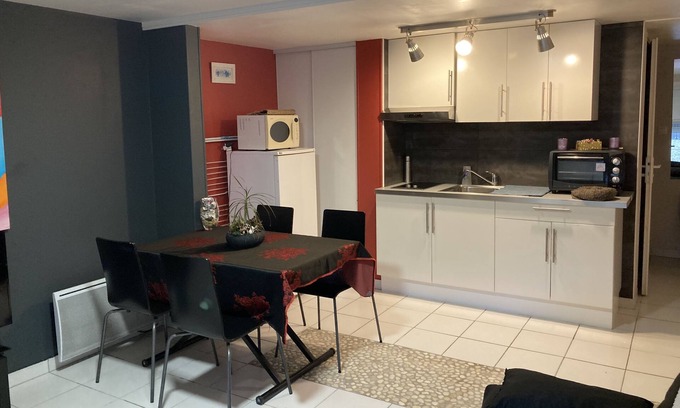 Saint-Pere Apartment | Saint Malo Agglomeration. 10 mins from the beaches
