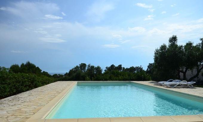 Torre Suda House | Salento: trullo with pool overlooking the sea