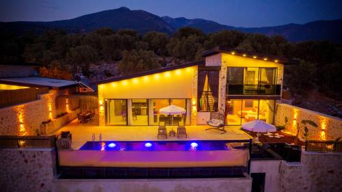 Faralya Villa | Salih - 2 Bedroom with jacuzzi in Kalkan Çayköy