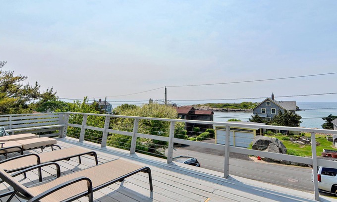 Gloucester House | Salt Island Views: Walking distance to Good Harbor & Long Beach.