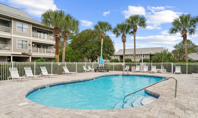 Seagrove Beach Condo | Saltwater Therapy by Stay on 30a