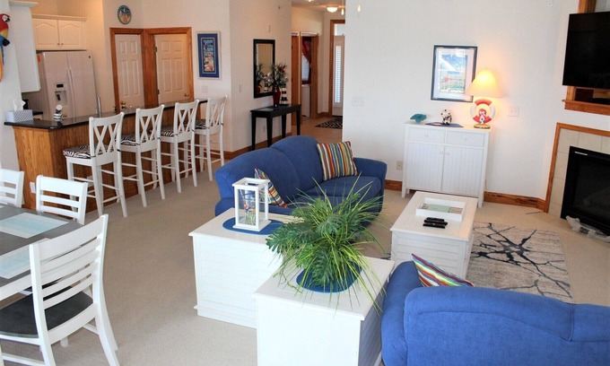 Manteo Condo | Salty Bichon - Sailfish Point Villa 5101