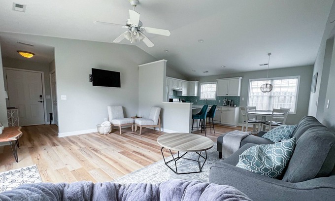 Murraysville House | Salty Paws - Newly Renovated & Dog Friendly!
