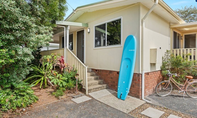 Callala Beach Apartment | Sam’s Beach Shack and Apartment – 300m to Callala Beach