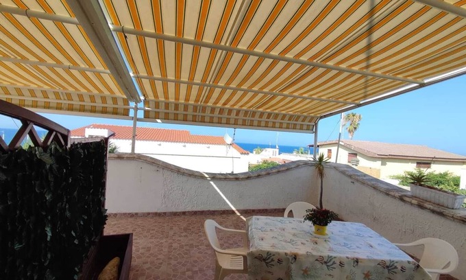 Cozze Apartment | SAMSARA MARE "SOLE" panoramic veranda in residential area, 100 m from the sea.