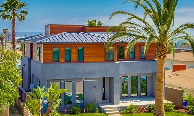 La Jolla Mesa House | San Diego La Jolla -- blocks from Ocean in Bird Rock (La Jolla Pacific Beach)