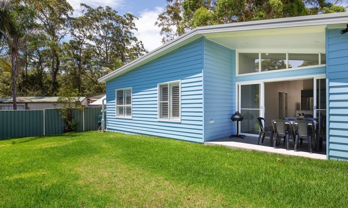 Sanctuary Point House | Sanctuary Blue - Pet Friendly - 5 Mins to Hyams Beach