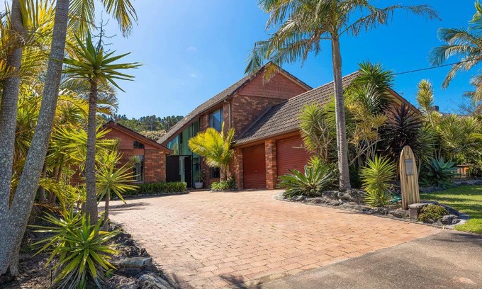 Forster House | Sand Dunes