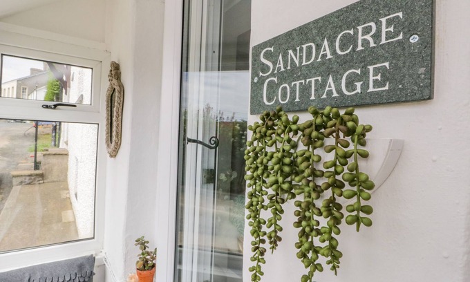 Bardsea Cottage | SANDACRE COTTAGE, family friendly in Bardsea