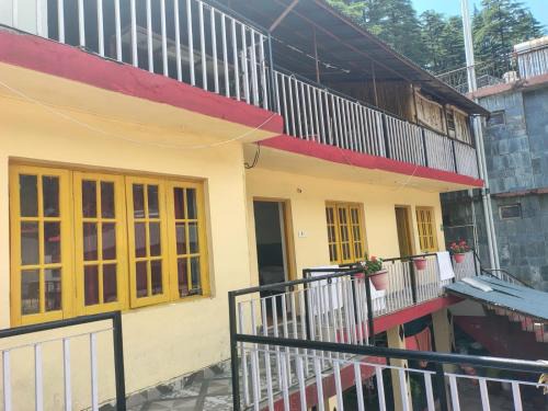 Bhagsu Nag House | Sandeep homestay