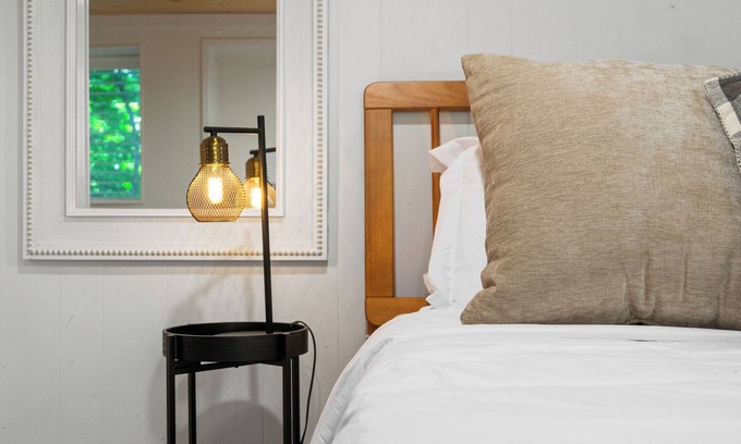 Coeur d'Alene House | Sanders Beach Getaway. Walk to beach & DT CDA