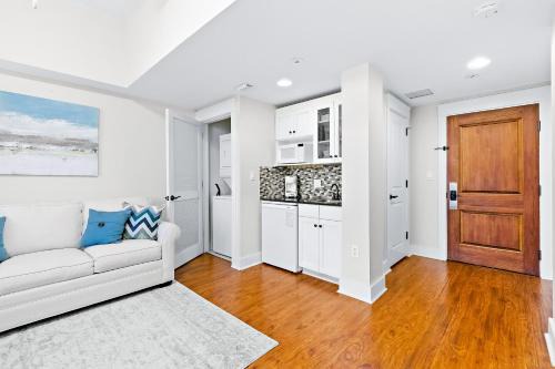 Baytowne Wharf Hotel | Sandestin Baytowne Wharf - Observation Point South #471