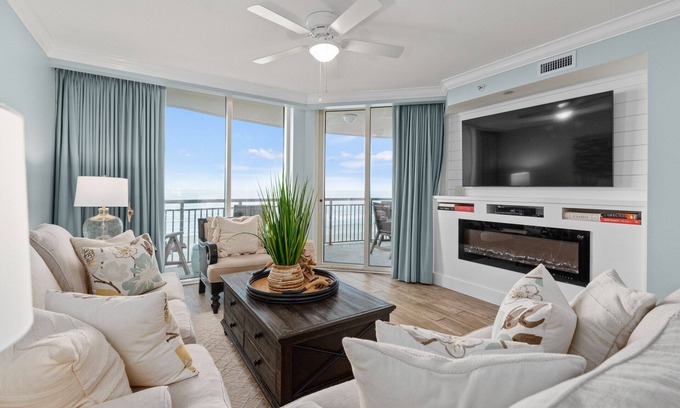 Ocean Drive Apartment | Sandy Pants | Updated Luxury Oceanfront Condo at Mar Vista