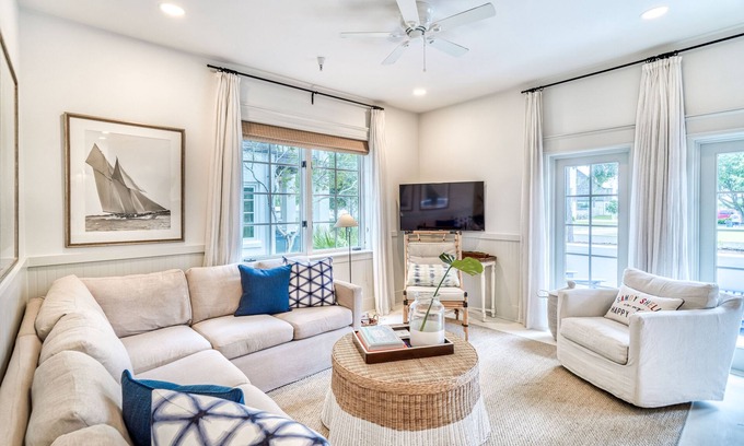 Treetop Condo | Sandy Shells Flat - Close to St. Augustine Green & Cabana Pool! Ground Floor Unit!