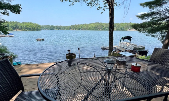 Mayfield Cottage | Sandy waterfront near Traverse City on High Lake Dock, kayak, firepit! Dog ok