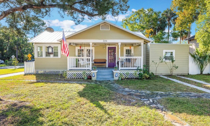 Sanford House | Sanford's Haven, 3 bedroom, Sleeps 7