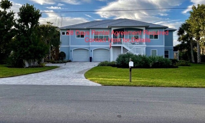 Murex Lakes House | Sanibel Spacious Lakefront Retreat, Steps to Scenic Shores,Shelling and Fishing