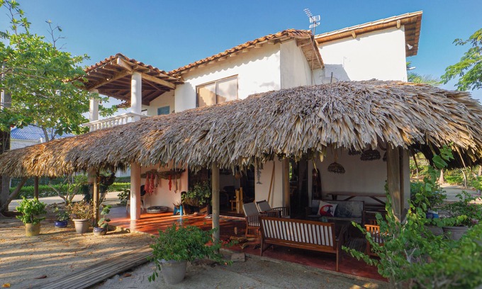 Tolu House | Santa Ana Del Mar House: Your Beachfront Escape