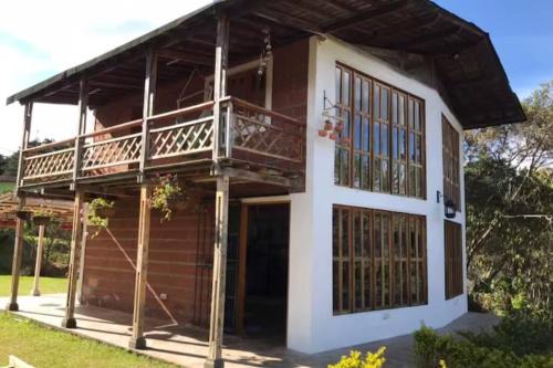 Medellin House | Santa Elena. Refugio de Luz