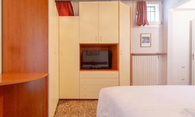 Historic Center Apartment | Santo Stefano Apts Entire Stairs A 5 APT