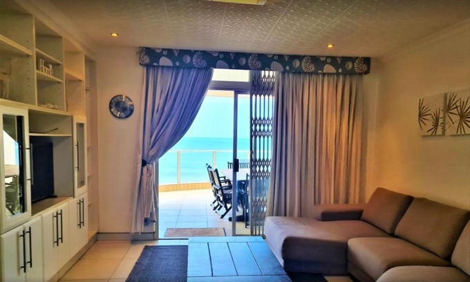Margate Beach Apartment | Santorini Unit RR