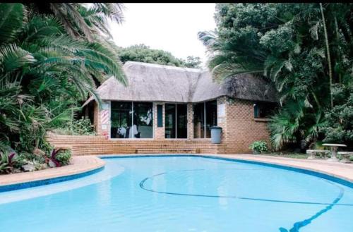 Ezembeni Apartment | Sapphire coast getaway