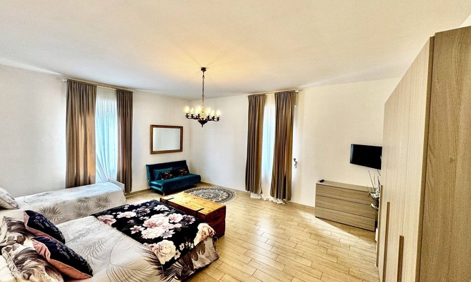 Quartieri Spagnoli Apartment | Sarah's House is waiting for you